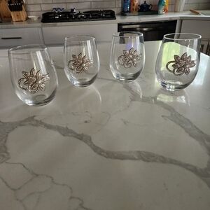 The Queens' Jewels Christmas Floral Bridal Pearl Diamond Stemless Wine Glass